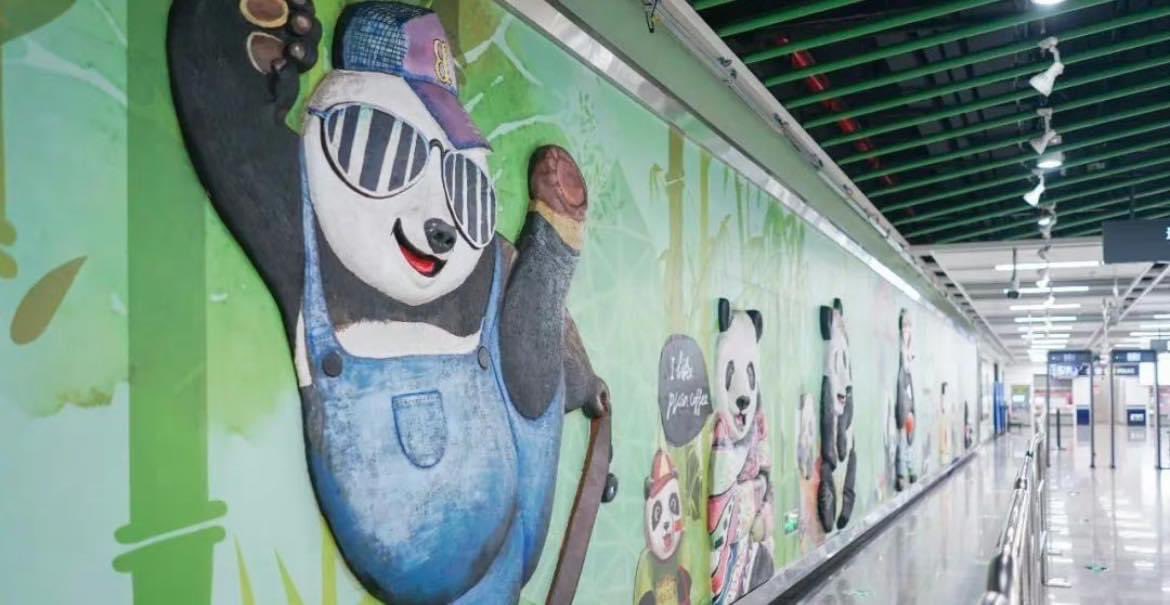 Chengdu_City's tweet photo. Panda 🐼 elements inside Chengdu’s subway station 🚇 
#panda #subway #Chengdu https://t.co/Nj1A9BavSn