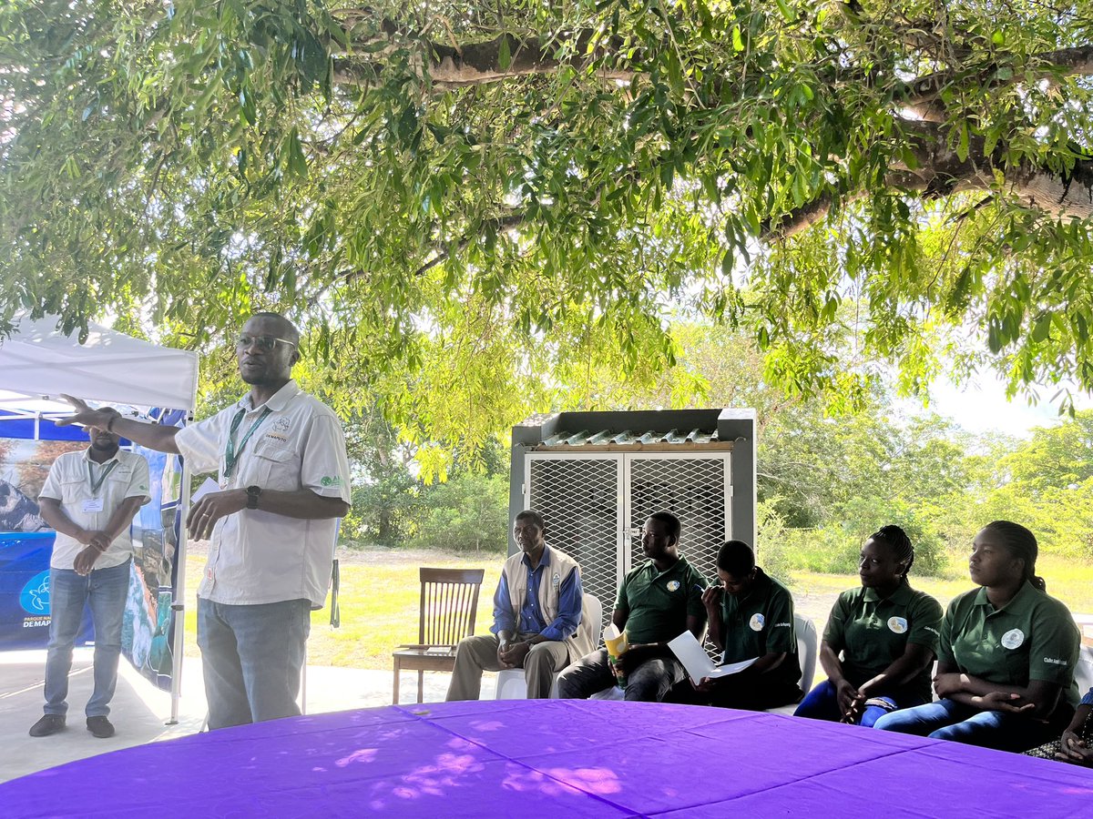 Great field trip to Maputo National Park Mozambique where wildlife conservation activities are joined with community based NRM, youth empowerment through education and promotion of sustainable and resilient livelihoods through women saving and credit groups. @theGEF @Peace_Parks