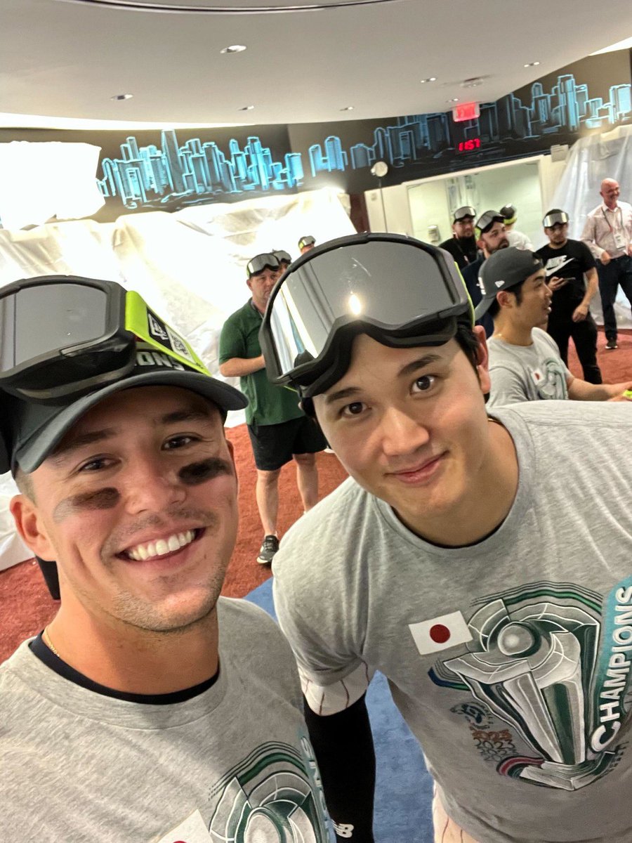 Aki25034292's tweet photo. @samuraijapan_pr ヌードバー！ショウヘイ！サイコ～! https://t.co/KrGCma0CZx