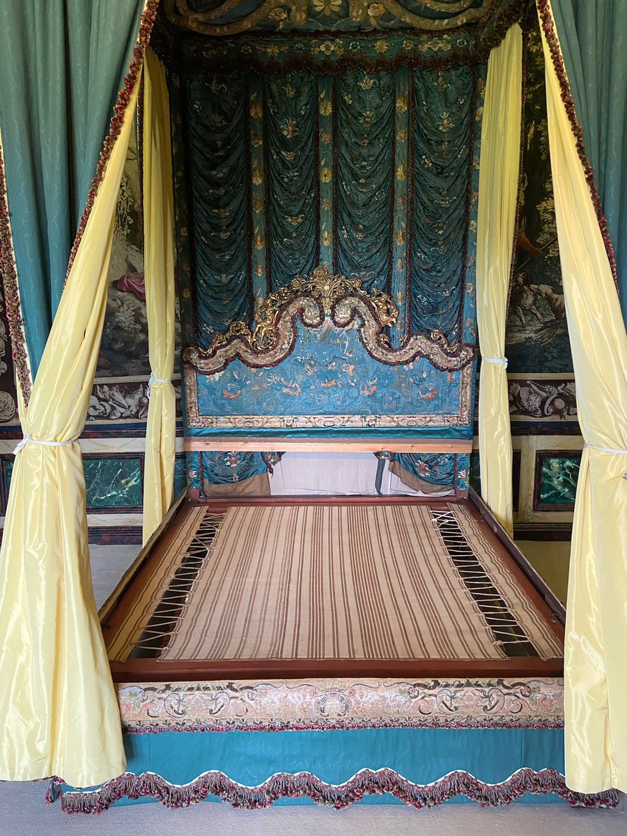 Landi_company's tweet image. @burghleyhouse is open for 2023! We have been busy behind the scenes getting the #staterooms ready for opening. This year we took the opportunity to deep clean the Queen Elizabeth bed, allowing us to get up close to the rarely seen elements of the interior #textileconservation