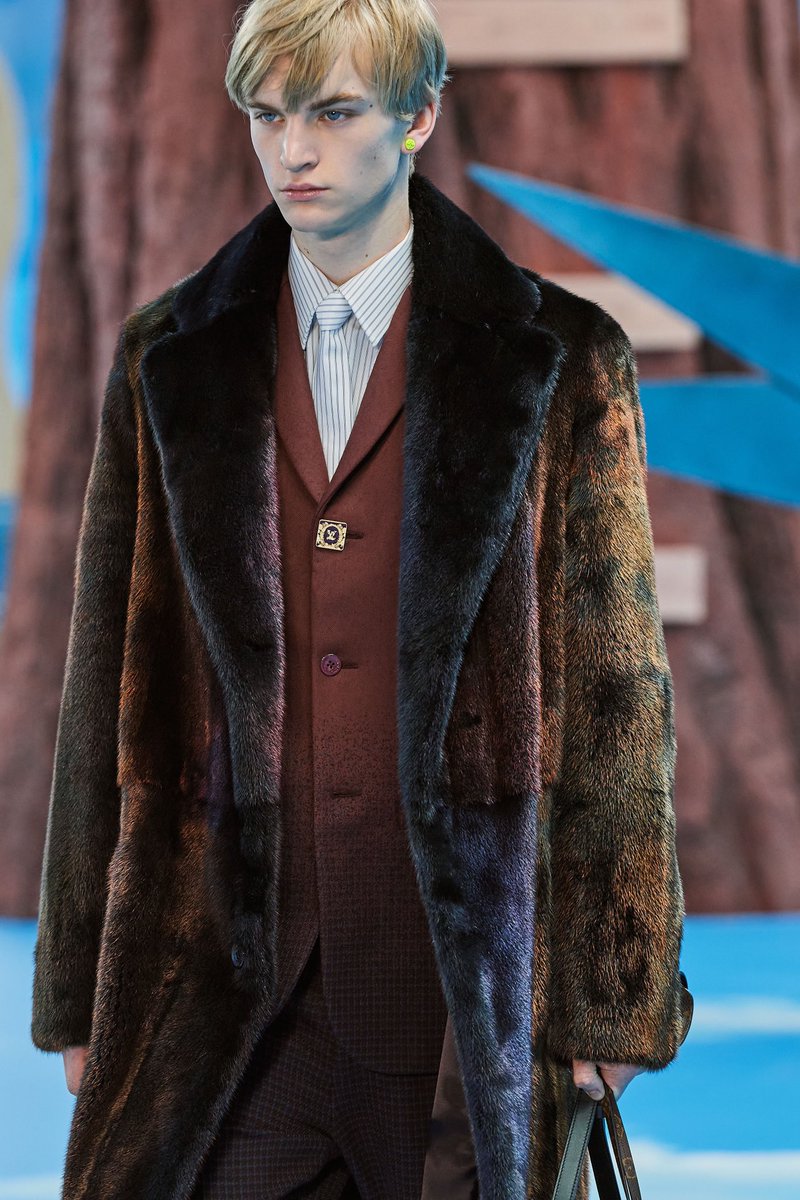 boymolish's tweet photo. I will always be obsessed with Louis Vuitton Fall 2020 menswear https://t.co/06qny8Pc4Z