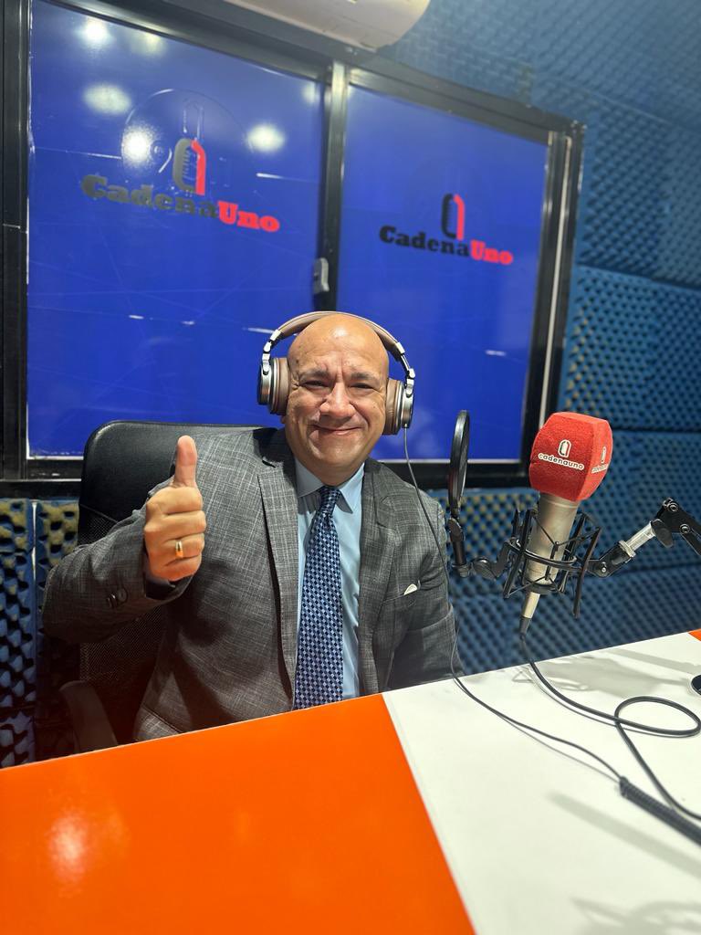 DarioLuccaok's tweet photo. Ayer en Cadena Uno con @carloseguiaunonqn hablando sobre el presente y futuro de @calfneuquen
Les comparto un resumen: https://t.co/BDea8G4upS
#iluminamosneuquen #seguimosiluminandoneuquen #neuquen #calf #cadenauno #luminaria #led #iluminacion #dariolucca #eguia https://t.co/5mRSSohWcq