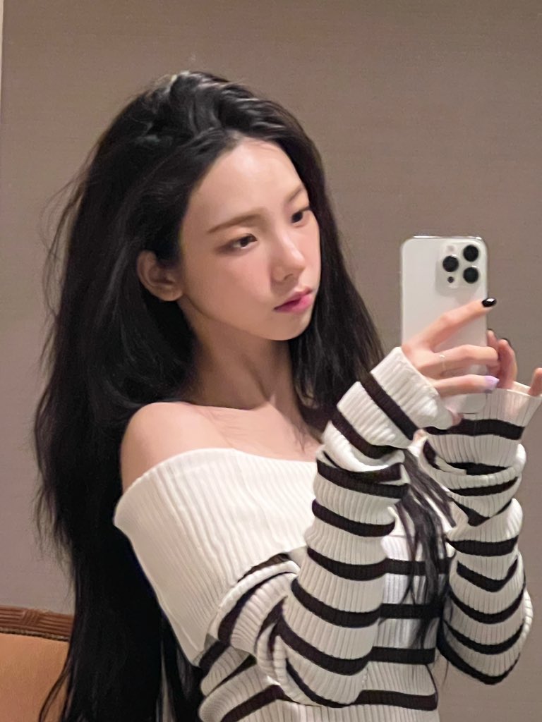 하늘 on Twitter "i’m really in love with yu jimin"