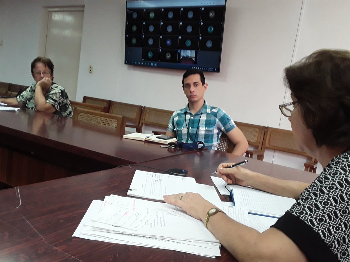 BenitoReyGonza1's tweet photo. En desarrollo videoconferencia del #INASS_CUBA con todas las filiales provinciales en el @MTSS_CUBA aclarando dudas y capacitando a especialistas y directores.
@Grabiel920328 @VMarlenGarcia @OrtegaPenalver @DinorahVento @MartaEFeito @PresidenciaCuba https://t.co/YKapdM5faO