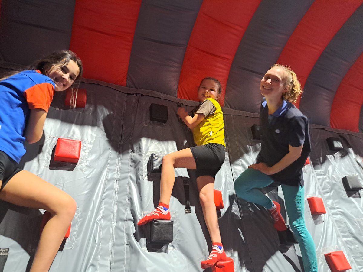 2ndMilfdBrownie's tweet photo. Our end of term treat was a trip to Ninja Warrior Guildford. We were so impressed by the determination the girls showed trying to beat 'the wall', never giving up despite some really struggling. Most importantly though they ran around, challenged themselves and had a great time! https://t.co/pLAvpdDBIU