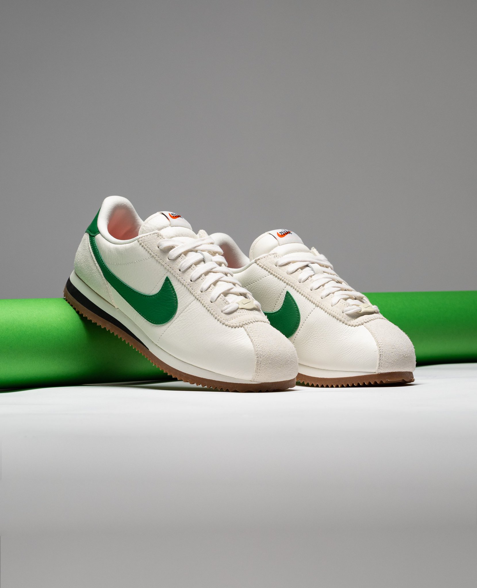Nike hotsell cortez 33