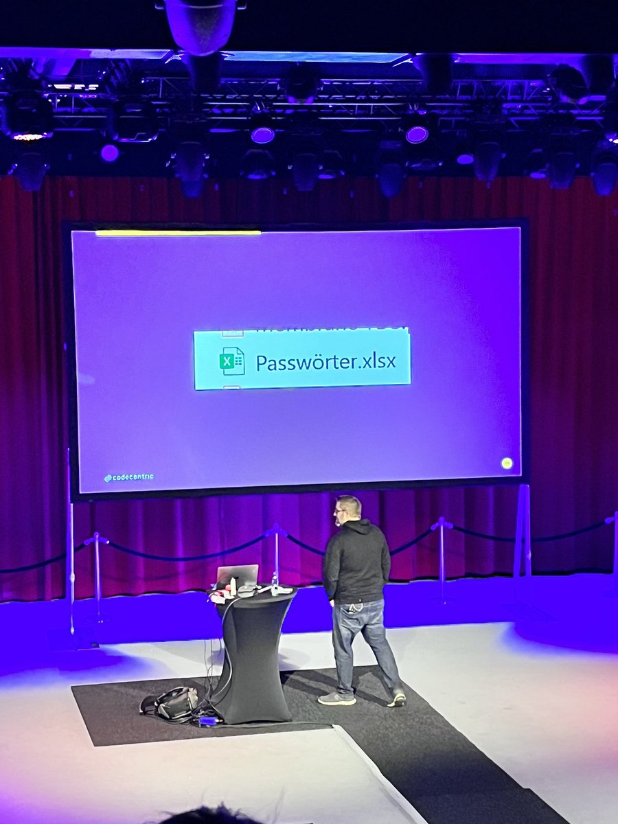 Ox1DEA's tweet image. Some sad #security reality at #JavaLand2023
