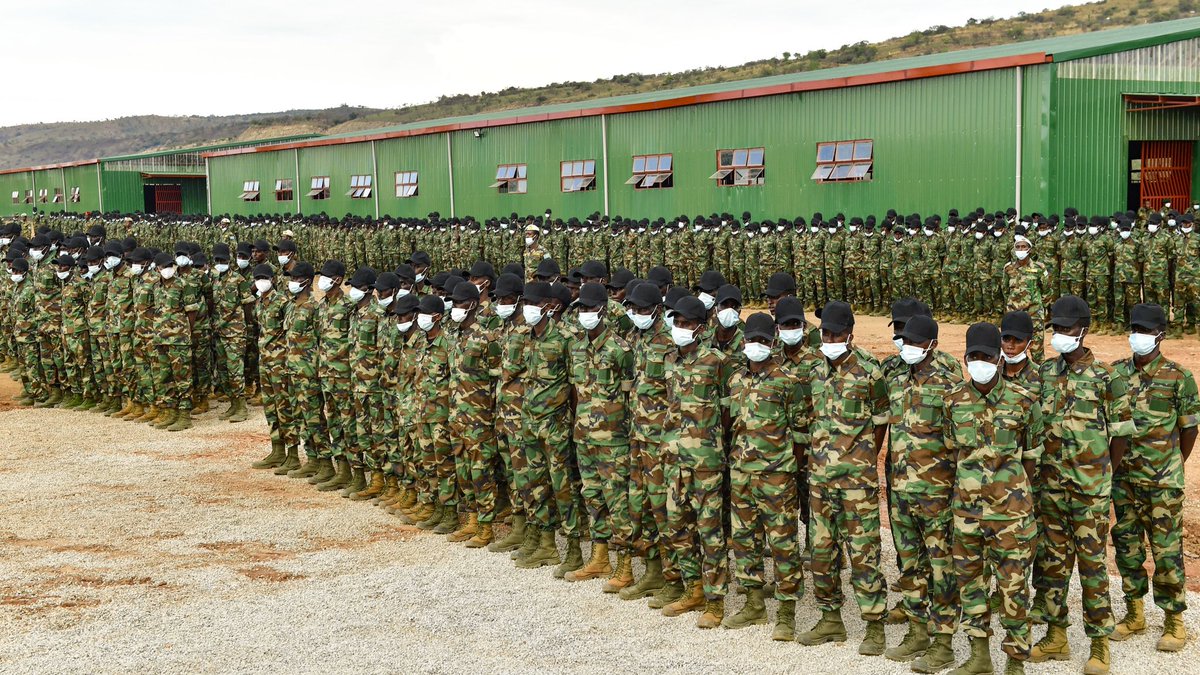 CTP_Kenya's tweet photo. #Somalia's war against #AlShabaab received major boost after 2,900 Somali National Army soldiers graduated from #Uganda's Special Mission Training Centre in #Butiaba.

The war on terrorism needs states to partner in training &amp; sharing resources.

#ActionCountersTerrorism https://t.co/pyhVyDHFDb