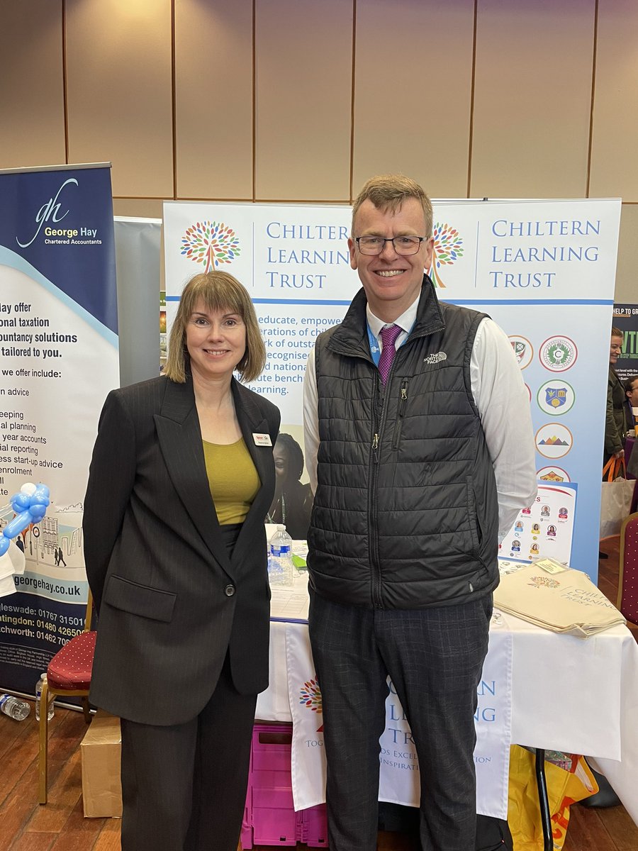 @ChilternLT @3CountiesExpo @venue_360 @MrJSearleCS @Jodie_CLT @AJRAllModCons @JeffoA28 @Spicerandco_ @HollyChilternLT @unleashing_me @ChilternTSH Lovely to see our trustee Suzanne Spicer also! @Spicerandco_