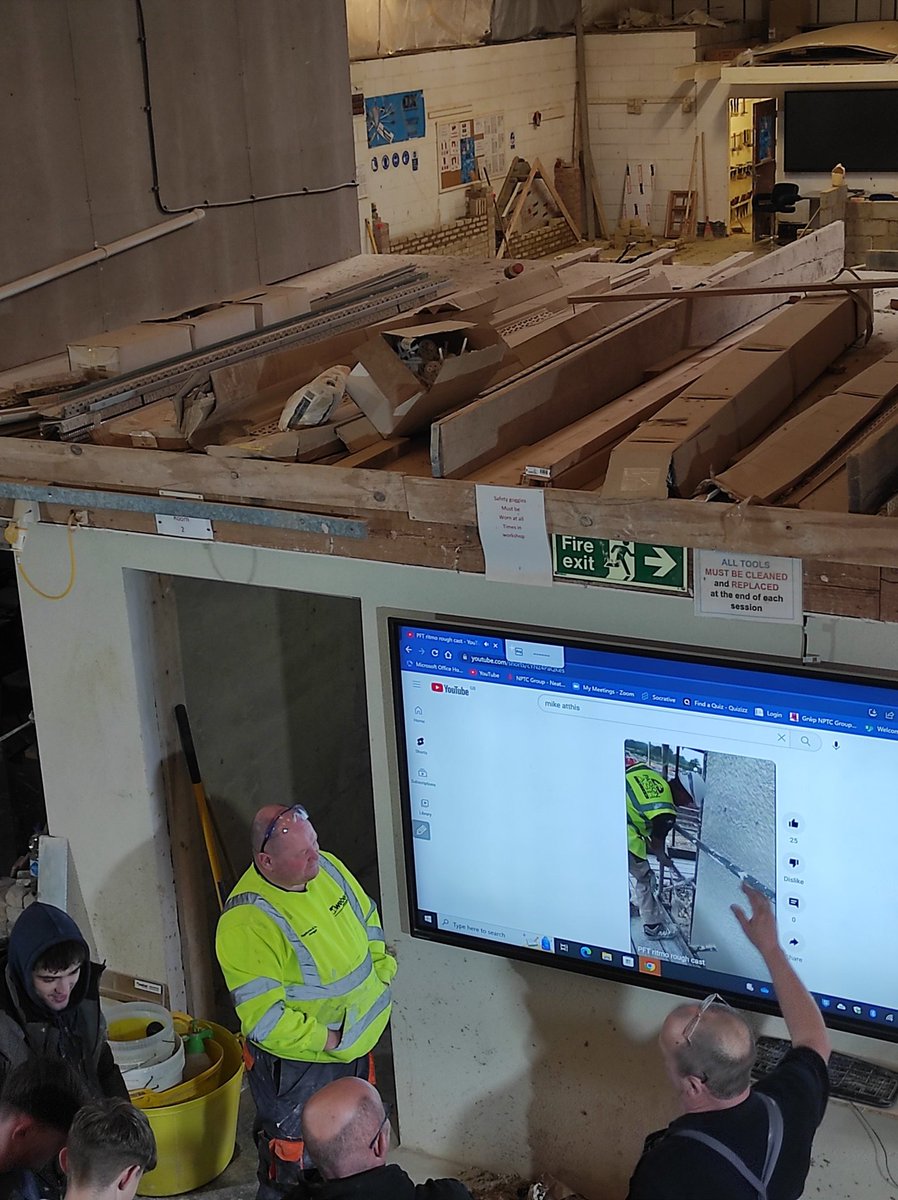 NPTCPlastering's tweet image. Great to have @phill_weber_uk &amp;amp; @AtthisMike from @SGWeberUK down with us today. Showcasing some PralMF and challenging our students with some ashlar finish. @NPTCGroup