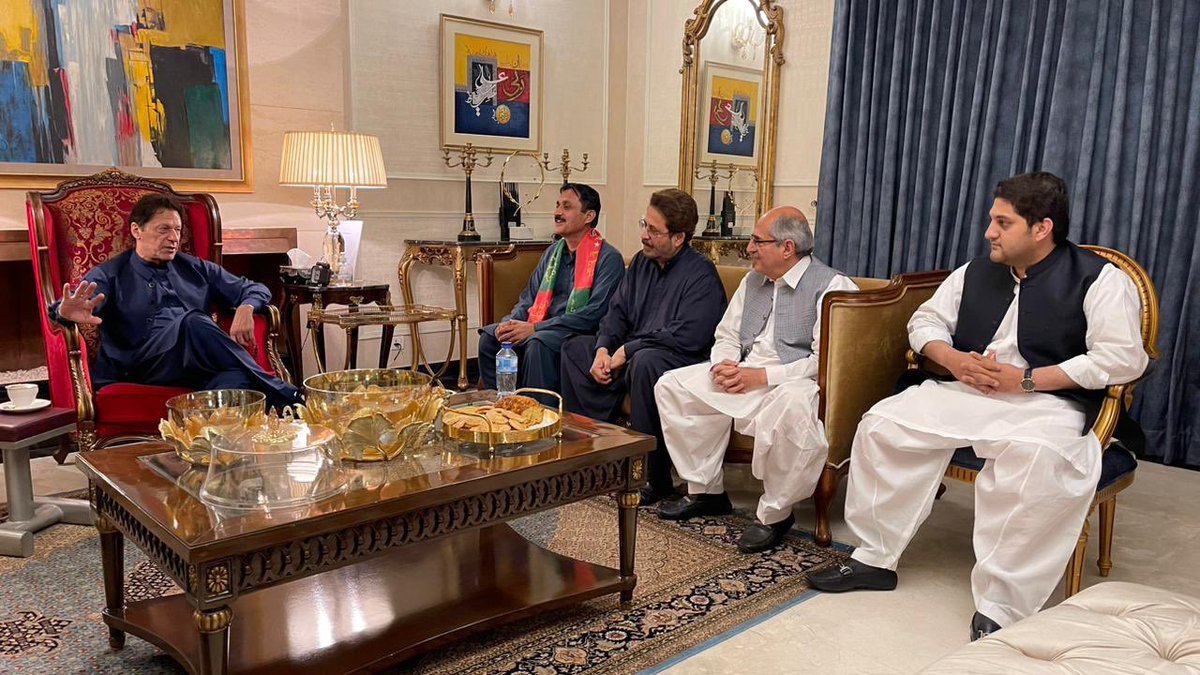 PTIofficial's tweet photo. جنوبی پنجاب سے بڑی سیاسی شخصیت و سابق رکن قومی اسمبلی جمشید دستی کا پاکستان تحریک انصاف میں شمولیت کا اعلان 

چیئرمین تحریک انصاف عمران خان سے زمان پارک میں خصوصی ملاقات https://t.co/i5nnh9q7Hq