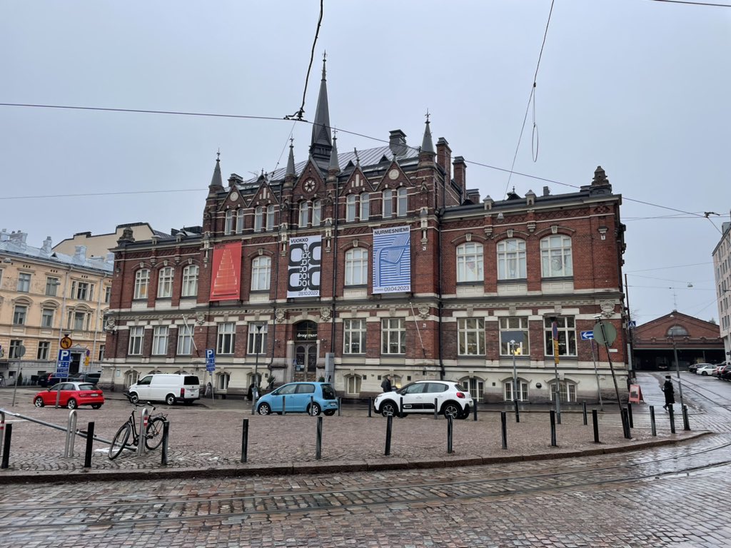 Miten mahtavaa kun äänestyspaikka on samalla kulttuurielämys!
#kulttuuribudjettiprosenttiin #ennakkoäänestys #vaalit2023 <a href="/DesignmuseoFI/">Designmuseo</a>