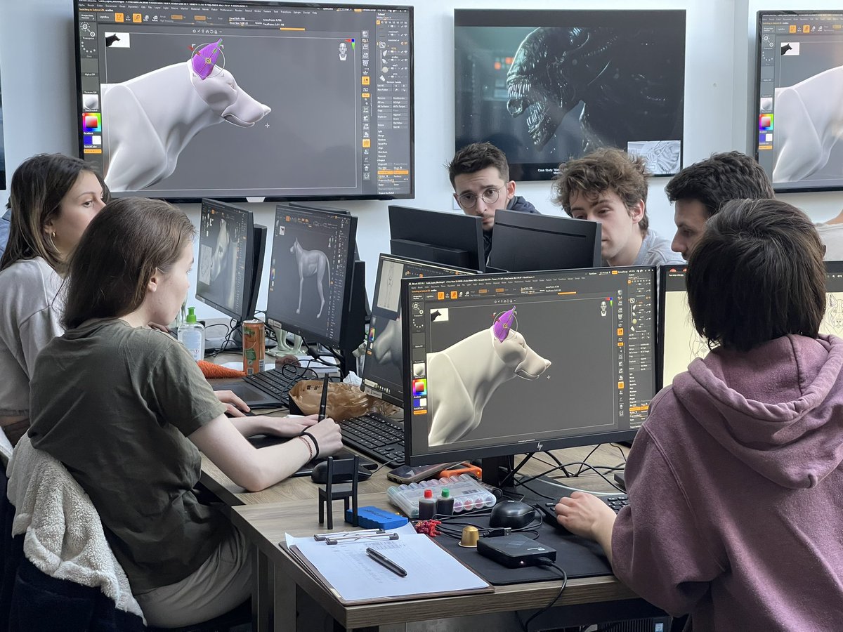 vfx_workshop's tweet photo. Sculptez ce chien ! #vfxworkshop #ecole #vfx #paris #paris15 #welovevfx #zbrush #3dsculpting #3dstudent #3dschool https://t.co/DWftYffPnt