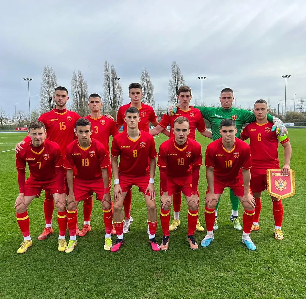 LEGEA SPONSOR TECNICO​ e FORNITORE UFFICIALE del @fscg_official

#LEGEA
#newsponsorship
​ #keepRunningWithUs​
#sponsor
#fscg_official
#calcio​
#football
#repost