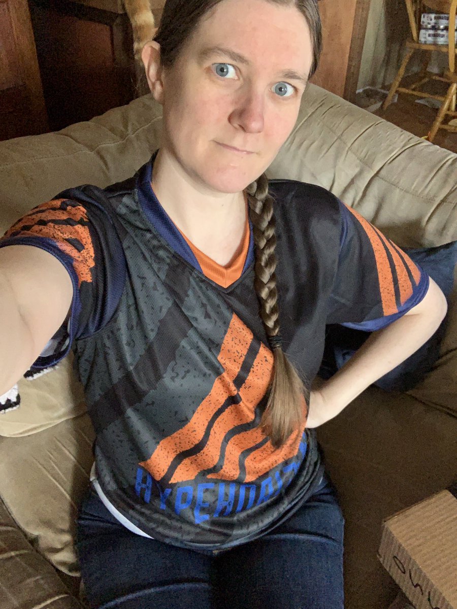 MaritimeMax's tweet image. When your team jersey finally gets to Canada, you rip it open and put it on and take a selfie! @HypeHorizen #stayhype