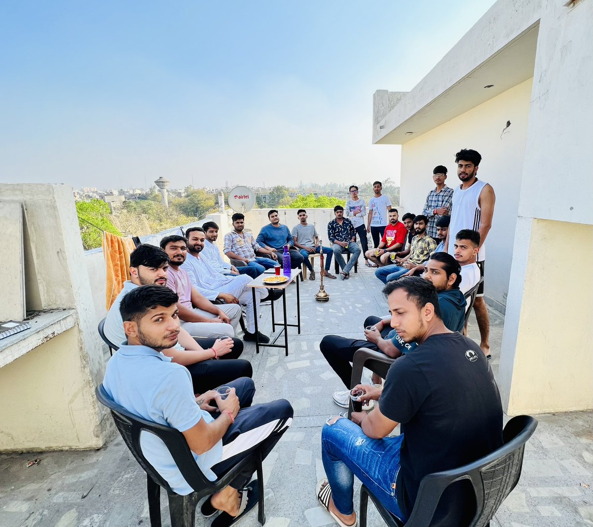 KrishanRaoIYC's tweet photo. #दुनियादारी के मामले में थोड़े हम कच्चे हैं पर #दोस्ती के मामले में सच्चे हैं 🤝
#HR35
#raosahab
@RaoNarenderS https://t.co/q3amhlgTZz