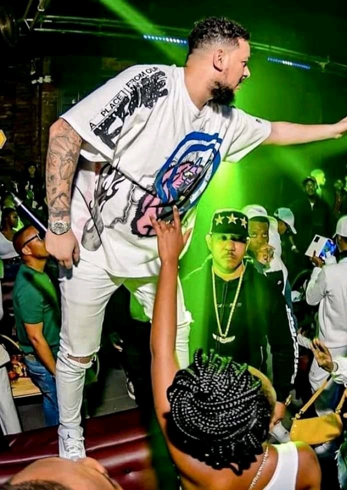 MDNnewss's tweet photo. AKA’S BODYGUARD CLAIMS PROTOCOL WAS BREACHED ON THE NIGHT OF HIS MURDER. 

As police try to piece together the puzzle of who is responsible for the murder of Kiernan Jarryd ‘AKA’ Forbes, an explosive interview set to air on Wednesday evening, may

 #RIPAKA #RIPKiernan https://t.co/zzSNZjjHcm