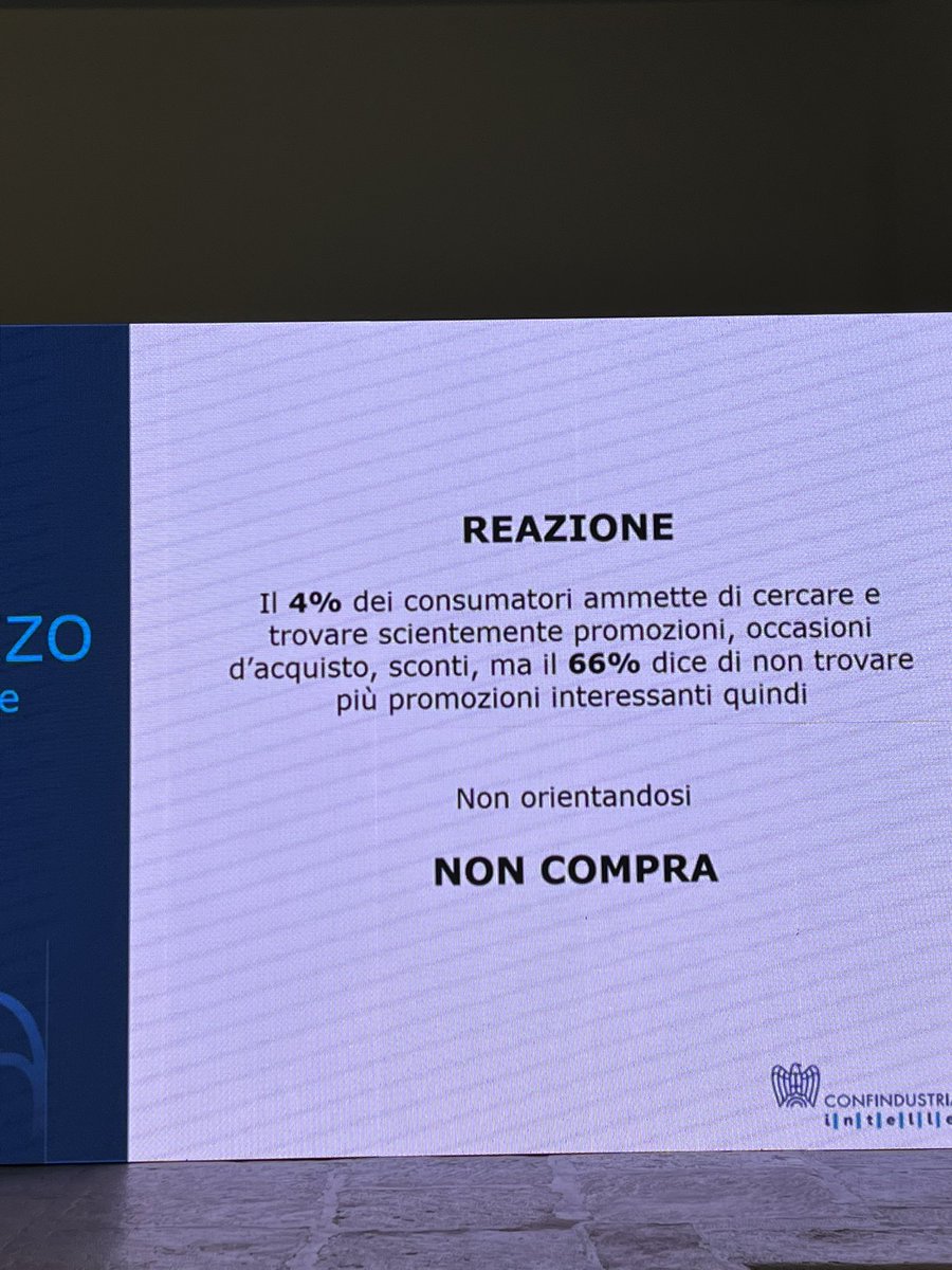 marinambassigdo's tweet photo. #maipiùsoli #retailSummitBari Saverio #Addante, #ConfindustriaIntellect, #Una #Promedia, si interroga su cosa vuol dire oggi giusto #prezzo per il #retail che fa bene @Clazzati @Mark_Up_ @Gdoweek @lucchi_matteo https://t.co/ZLwTdD91Vn