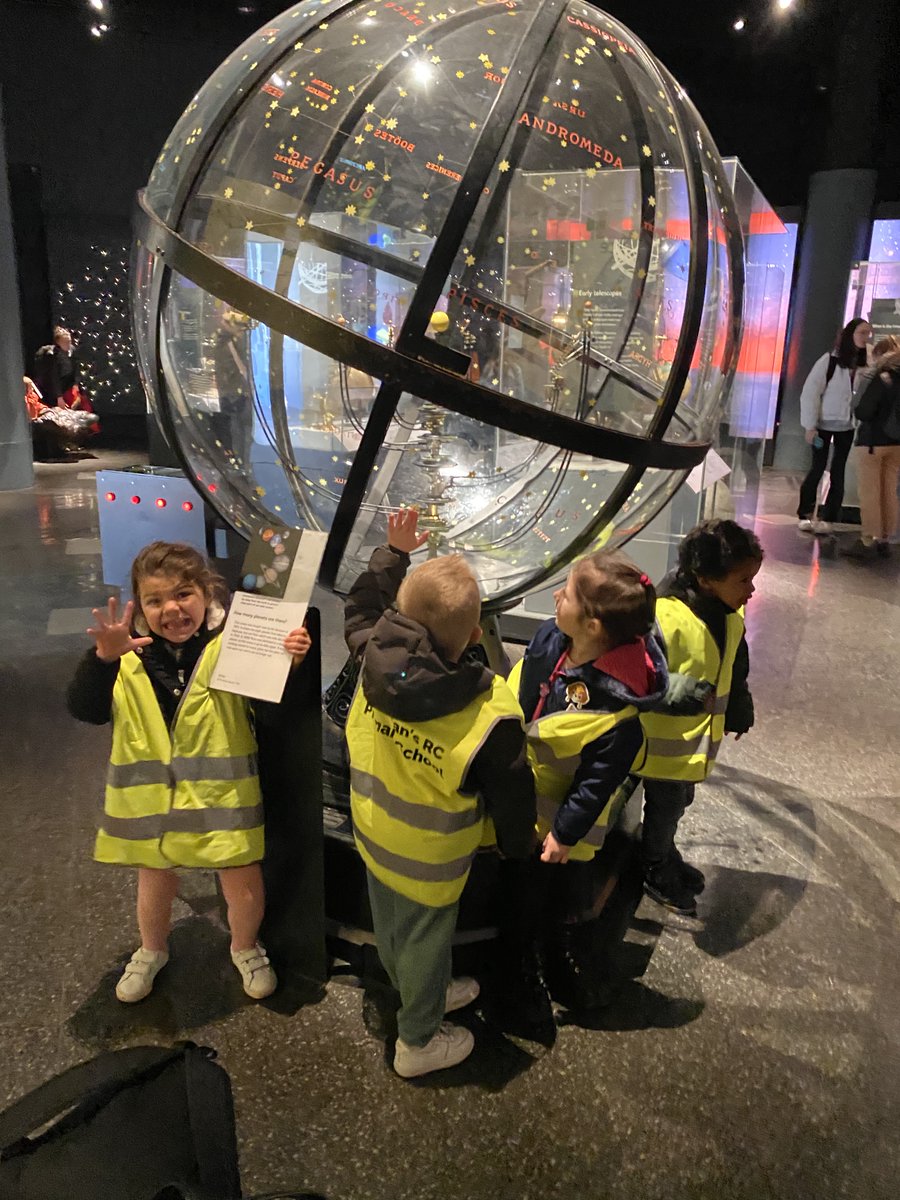 NiniansNursery's tweet photo. We had a fantastic time in the Museum today.There was so much to see  and so many things to learn about :)Thank you to our lovely parent helpers for joining us! https://t.co/gqAqug3Qms