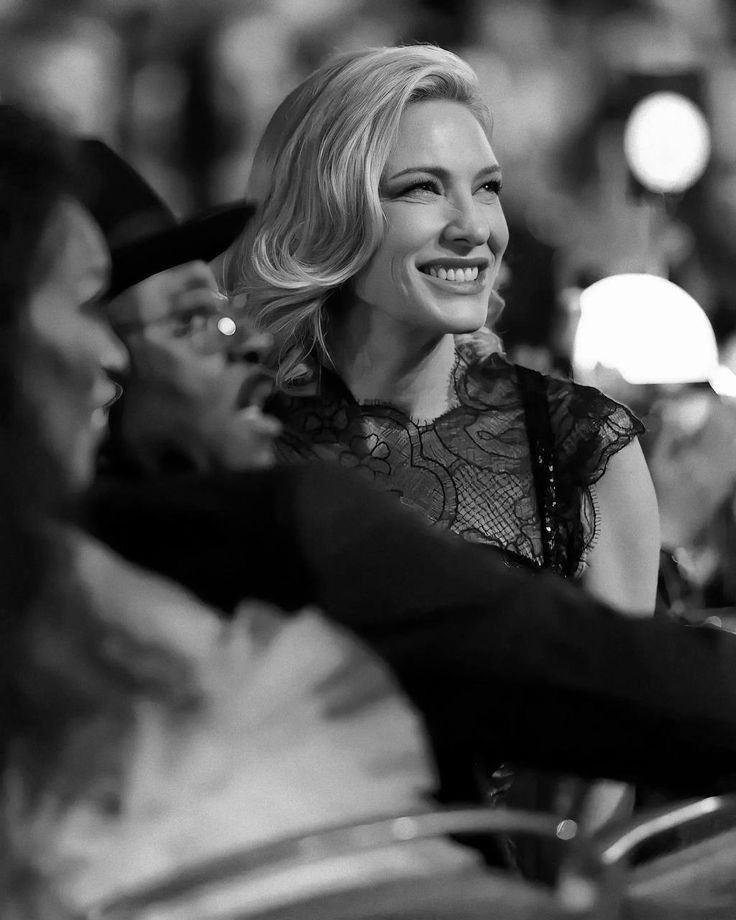 loumillerswifey's tweet photo. when the whole nation including anne hathaway and adele said that they would go gay for cate blanchett i understand because who the fuck wouldn't??? https://t.co/hRGqYr0hot