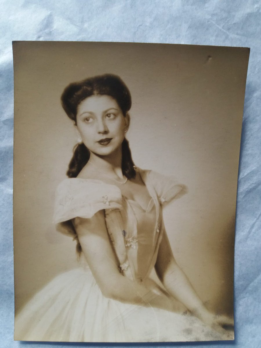 NThardmanshouse's tweet photo. π©° Our dedicated team of volunteer archivists recently came across this striking portrait of internationally-renowned English ballerina, Margot Fonteyn.
πΈ Find out more about the Hardman collection here:
https://t.co/7KPVjkpZ78
#NationalTrust #echambrehardman #HardmansUnpacked https://t.co/6K6tQFZGs9
