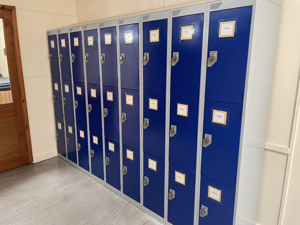 PaddocksPri's tweet photo. Look at our new lockers! https://t.co/7UUNMCdRep