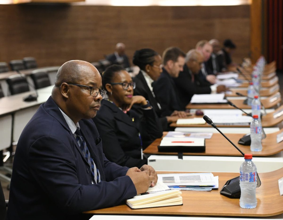 DIRCO_ZA's tweet photo. During the meeting, Minister Sabry briefed Minister Pandor on developments in Sri Lanka relating to the country’s nation-building and reconciliation programme, and the objectives of undertaking this study tour.

#SASriLankaRelations🇿🇦🇱🇰

📷 Jacoline Schooness/DIRCO https://t.co/UO8fMIq6sm