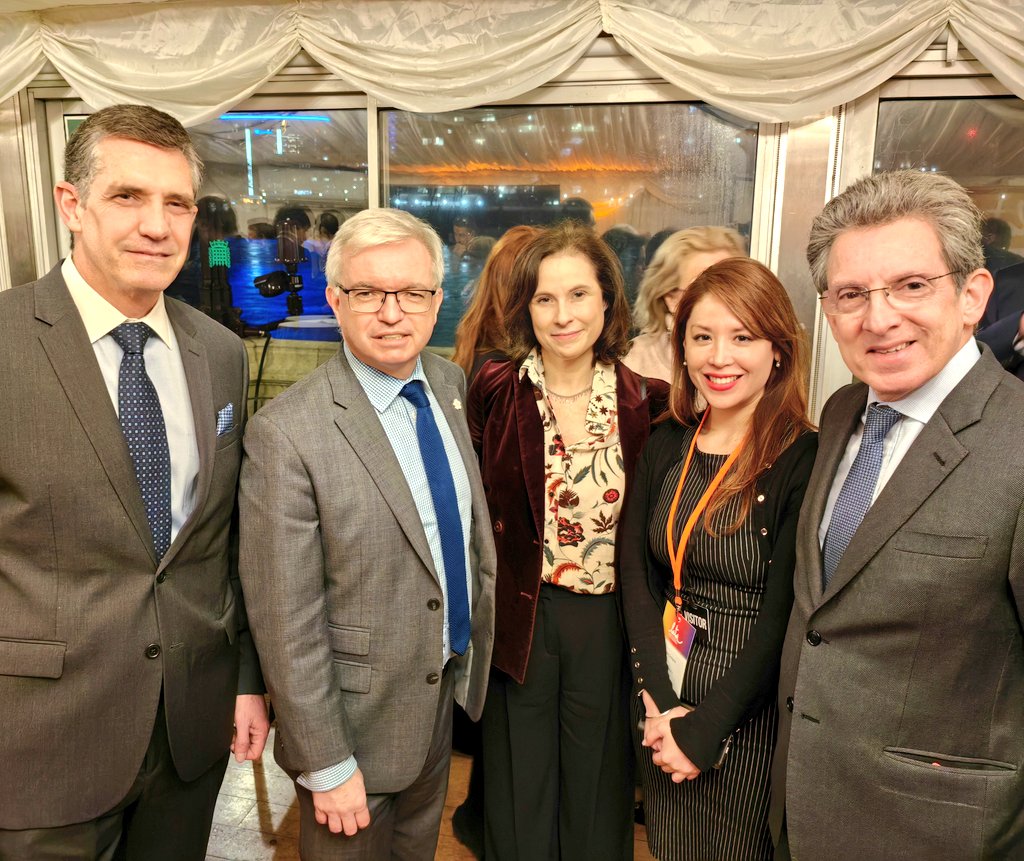 LatAmTravelist's tweet photo. Great to see #LatinAmerican Ambassadors from Chile, Cuba, Mexico, Peru, Panama & Uruguay join the travel trade & travel media in the Houses of Parliament for the Annual Parliamentary Reception hosted by Mark Menzies MP with @latauk & @latauk.
#VisitLatinAmerica #LoveLatinAmerica https://t.co/FTax7jOR8K