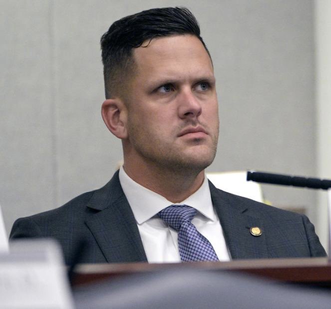 davenewworld_2's tweet photo. A Republican politician in Florida who sponsored the "Don't Say Gay" bill has pleaded guilty to wire fraud, money laundering, and making false statements in connection to pandemic relief fraud. Joseph Harding made up how many employees he had and submitted fake bank statements. https://t.co/B48Mj7Qnoh