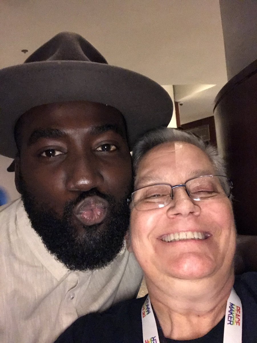 sad0828's tweet image. Just look at you!  I am honored and proud to know you!  #Earper4Life !!!