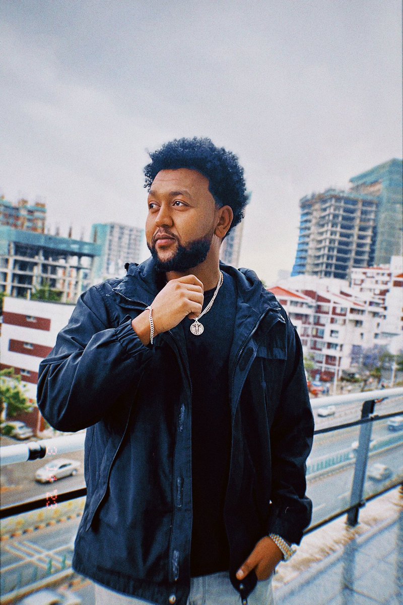 ZemasSamon's tweet photo. “They say good things come to those who wait, so imma be at least an hour late.” 😉 #ye 

#samon #samonzemas #zemas #ኢትዮጵያ #music #ethiopianstar #ethiopian #habesha  #city #addisababa #entertainment #real #film #actor #photo #photography #news #instagram #content #africa https://t.co/LnOJmCGqqq