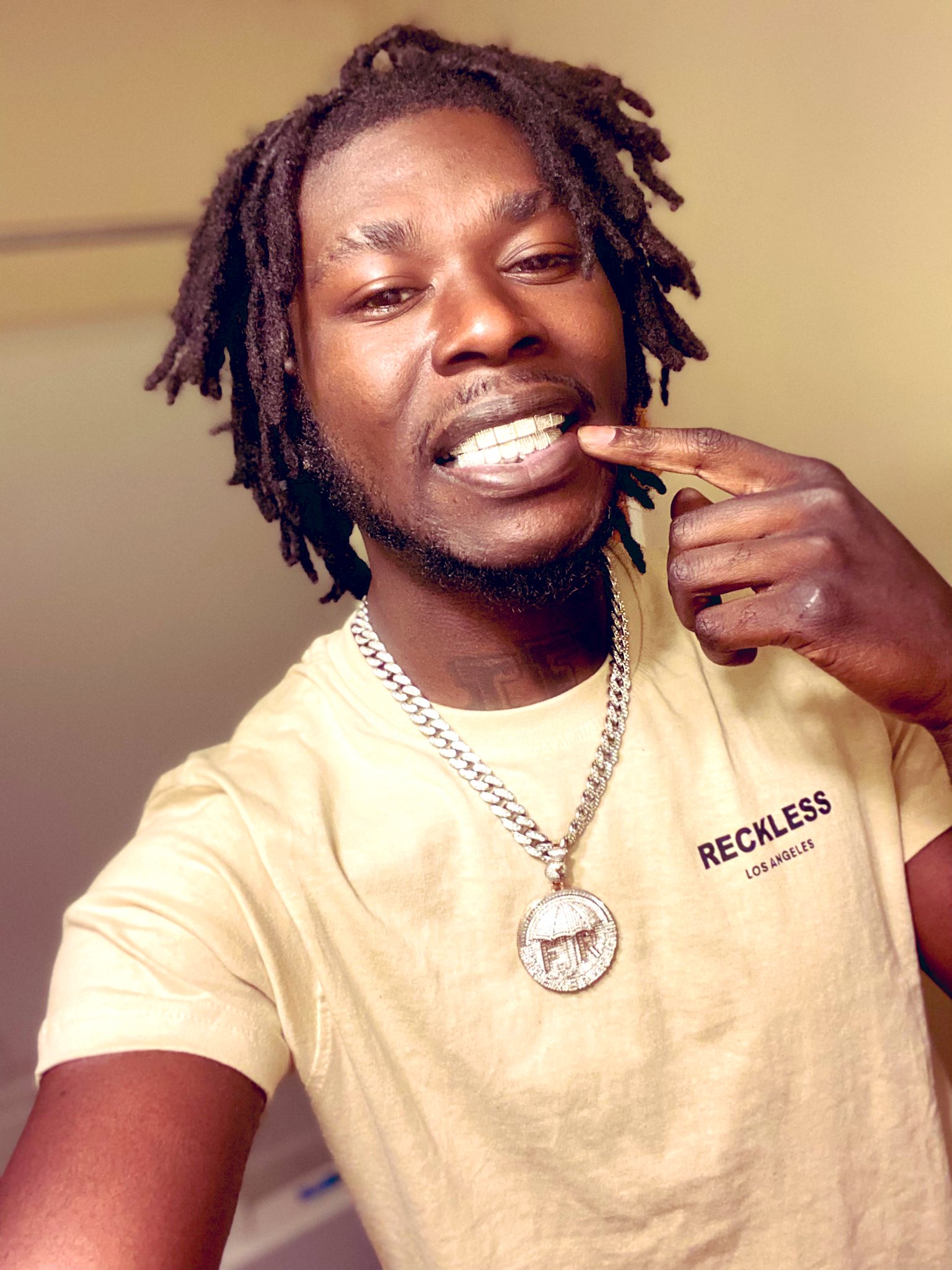 1 pic. Washed my skin off with bleach kause blood on it🫣 #dub#global#blackmen#glo#biggest#wow https://t.co/cRWY8ajybU