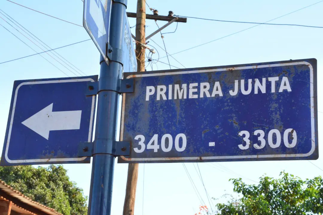 VirasoroMuni's tweet photo. ➕ #Pavimento | Llegamos al barrio Vuelta del Ombú para pavimentar la Primera Junta
🚧Se trata de las primeras 6 cuadras de las 60 que se pavimentarán este año con #RecursosPropios.
🚧La obra que va desde Av. San Martin incluirá también la renovación de luces #LED. https://t.co/zXjYO2cemw