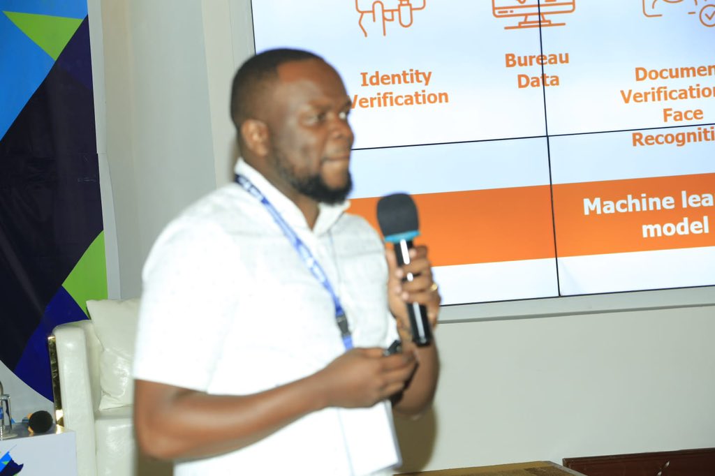 CISKenya's tweet photo. Chris Akolo: Regional Business Development Director at Juicy Score does a 5minute intro on Adoption and use of alternative data in credit worthiness.

#AfricaCISConference
#CISAfrica
#Credit
#Data https://t.co/x3wKXBZdOd
