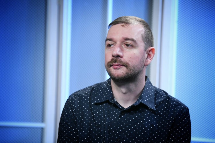 Serbia: KRIK Portal Editor Stevan Dojčinović Received Death Threats
Find out more 👉 go.coe.int/t8xt6
Alert submitted by <a href="/EFJEUROPE/">EFJ</a>, <a href="/IFJGlobal/">IFJ</a>, <a href="/article19org/">ARTICLE 19</a> &amp; <a href="/RSF_inter/">RSF</a> 
#EuropeForFreeMedia
w/ <a href="/StevanOCCRP/">Stevan Dojcinovic</a> from <a href="/KRIKrs/">KRIK</a>