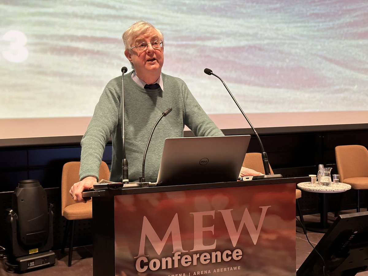 PrifWeinidog's tweet image. There are endless possibilities for Marine Energy in Wales – but we need to work together for the sector to truly flourish.
 
It was great to take part in #MEW2023 to announce £750k to fund research projects to develop tidal lagoon technology, helping create a greener future.