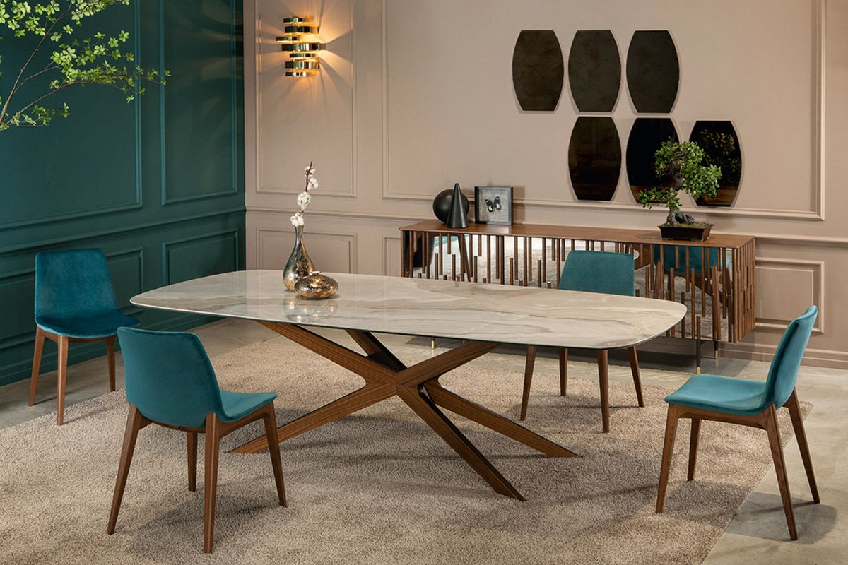 simply_sofas's tweet image. The Blade table by Tonin Casa has a single central base, with a wooden cover that opens towards the top with lightness and elegance, making the table the protagonist of the scene. 

Discover more: simplysofas.in
 
#SimplySofas #ToninCasa #DesignSoGood