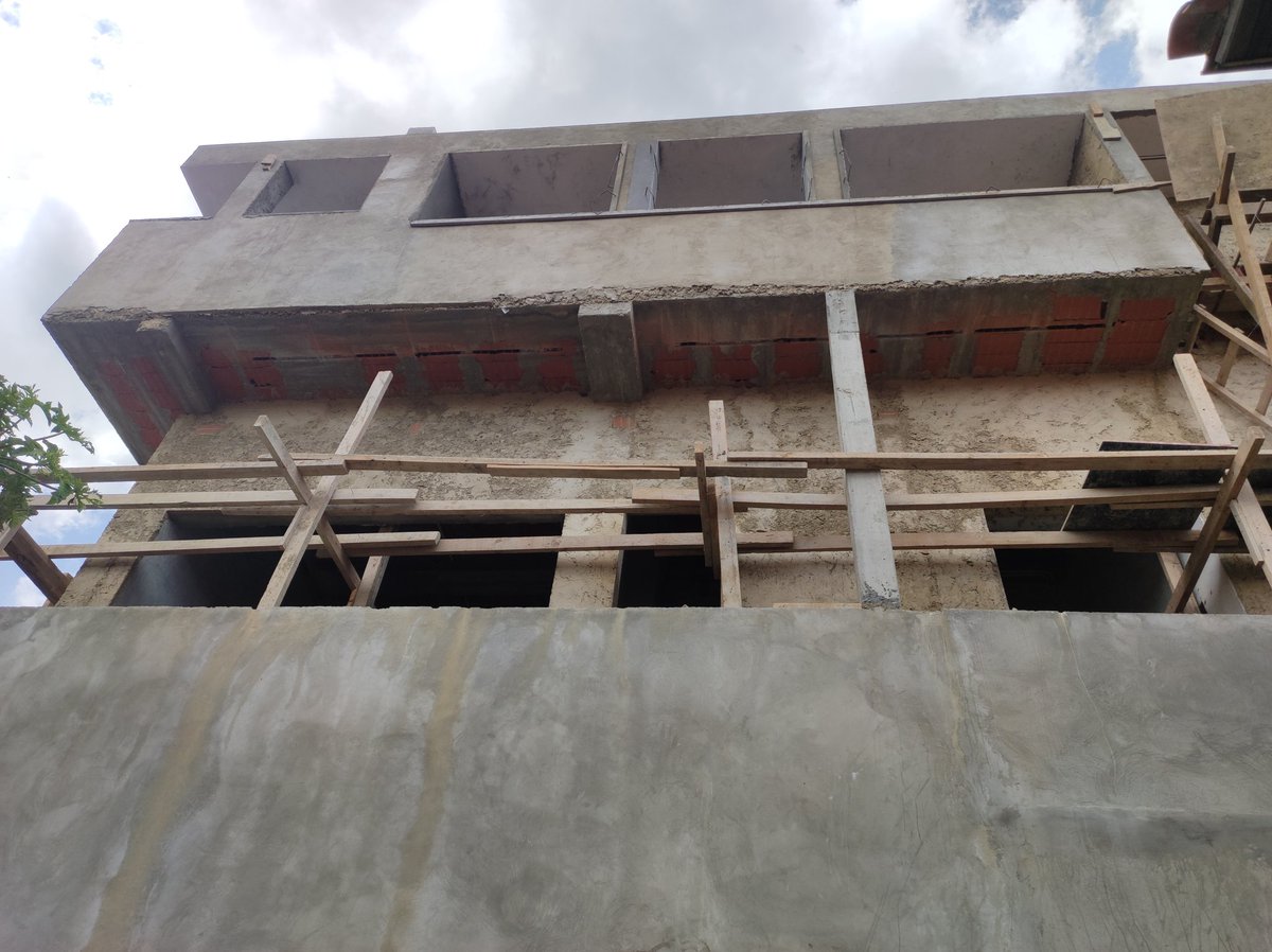matikow's tweet photo. @victoramaya Igual sucede con la Qta. Carim en la calle AC2, Caurimare según consta en el informe de Ingeniería Municipal constancia ON-1299 fecha 20 de mayo 2022 #RespetenMisDerechos #NoAlAbuso #Caurimare https://t.co/my2ujNhT87