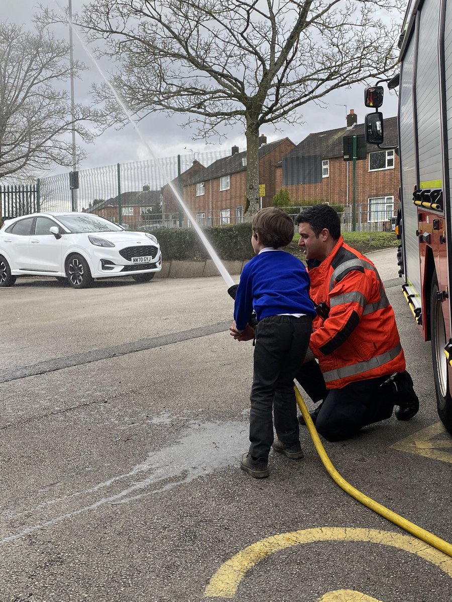 StHughsCE's tweet photo. Thank you to the Greater Manchester Fire and Rescue Service for visiting school this afternoon to talk to Year 2 about fire safety! @manchesterfire https://t.co/UKpBgZa50J