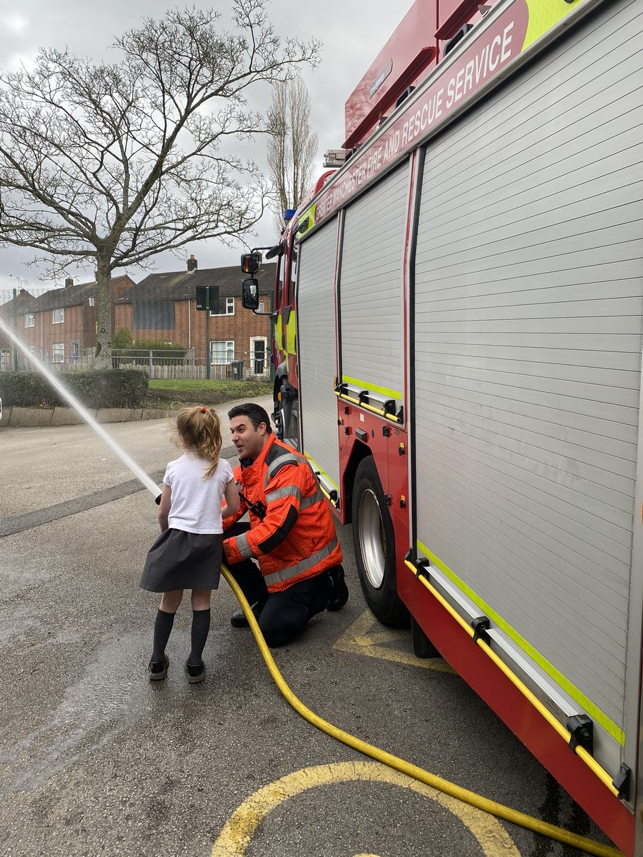 StHughsCE's tweet photo. Thank you to the Greater Manchester Fire and Rescue Service for visiting school this afternoon to talk to Year 2 about fire safety! @manchesterfire https://t.co/UKpBgZa50J