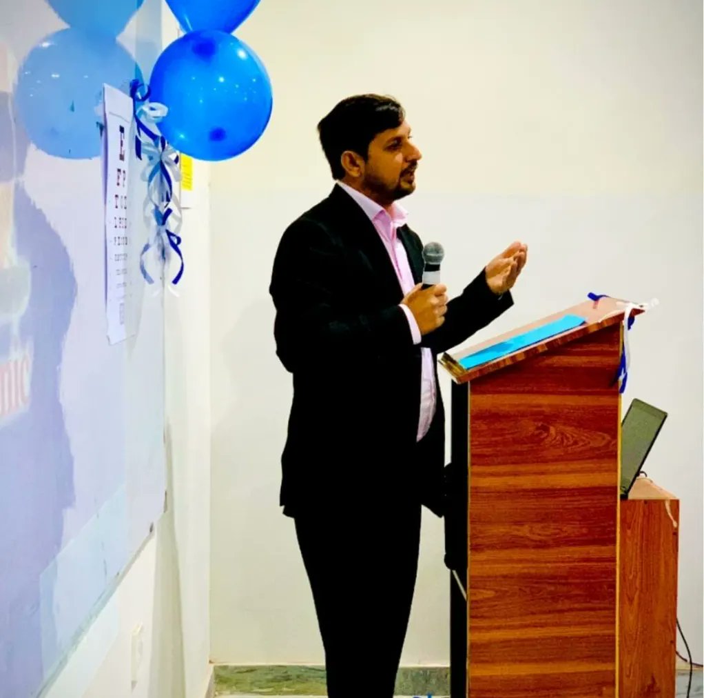 OptometristsPK's tweet photo. 22-03-2023

Pakistan Optometric Society Federal Chapter in collaboration with Abasyn University Islamabad celebrated World Optometry Day by conducting a Career Counseling Workshop at AUIC. Painting and Model competition among students was also conducted. https://t.co/DQU0zKywJK