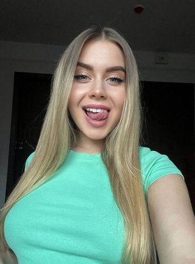VC_clu_b's tweet image. #HopefulRomantic dreaming of a fairy-tale love story with a partner who cherishes me for who I am.
victoriyaclub.com/ivanna-ID-2987…