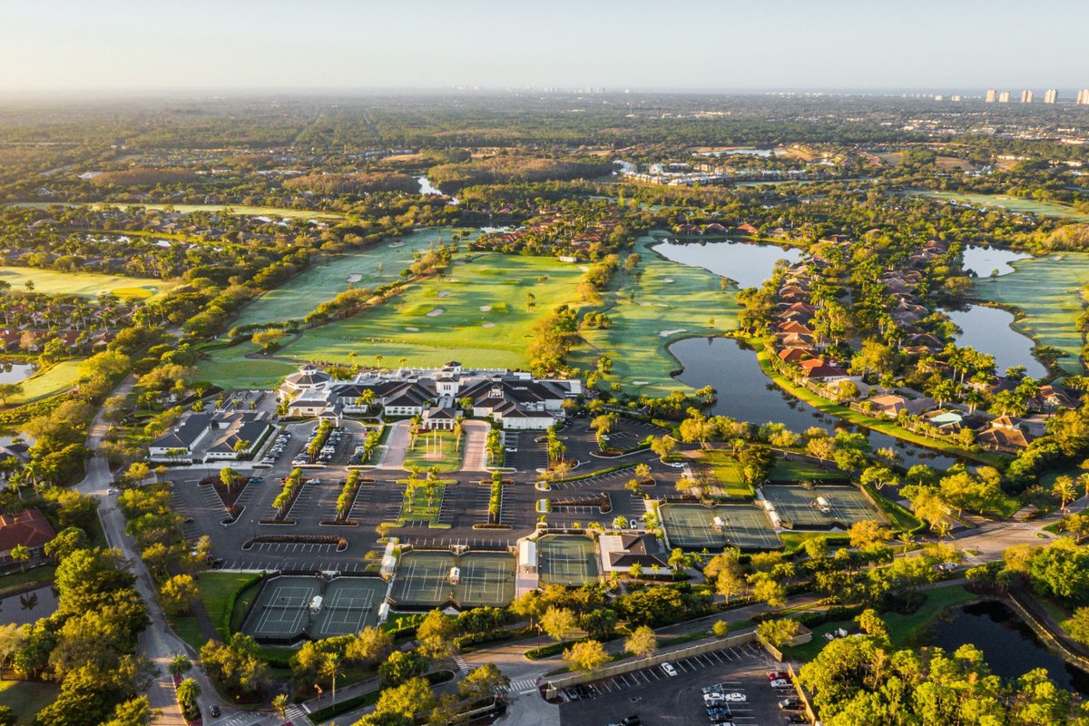 Here's your mid-week reminder: Appreciate the view wherever you are. 🌴☀️⛳

#swcc #shadowwood #countryclub #swfl #florida #floridacountryclub #golf #drivingrange #golflife