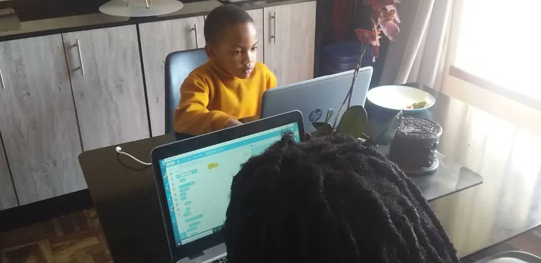 wecodezw's tweet photo. "🎉 Register your kids for a holiday coding and robotics bootcamp! 🤖🚀 They'll learn skills in programming, robotics, and problem-solving. The bootcamp is open to kids aged 7-20 and runs from the first week of school holidays in Harare. Register here: https://t.co/JADpSlCNS2 " https://t.co/iE5Sc9yEMN