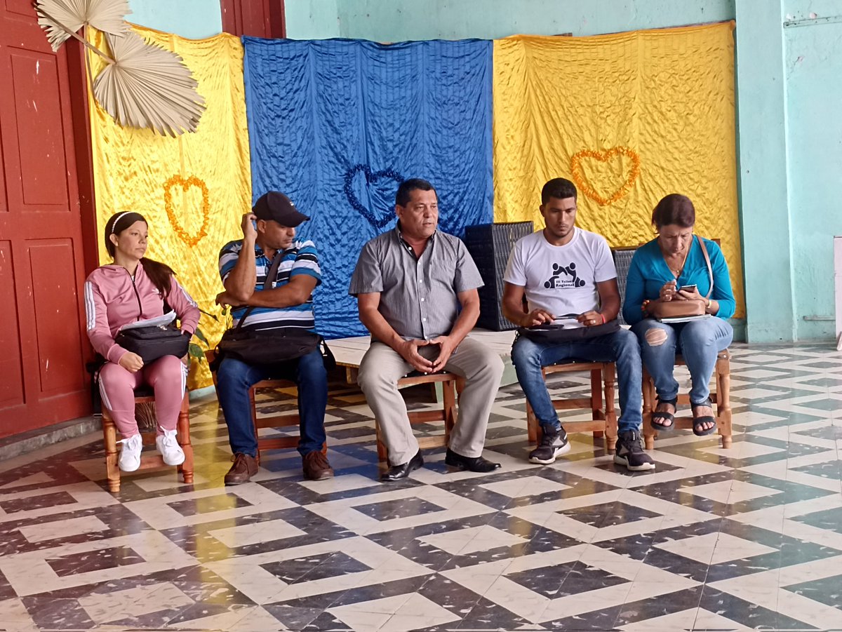 UJCFomento's tweet photo. Sesiona reunión preparativa del Festival de Teatro Olga Alonso a celebrarse del 30 de marzo al 2 de abril.
#YoVotoXTodos https://t.co/LSRbnDVoxu