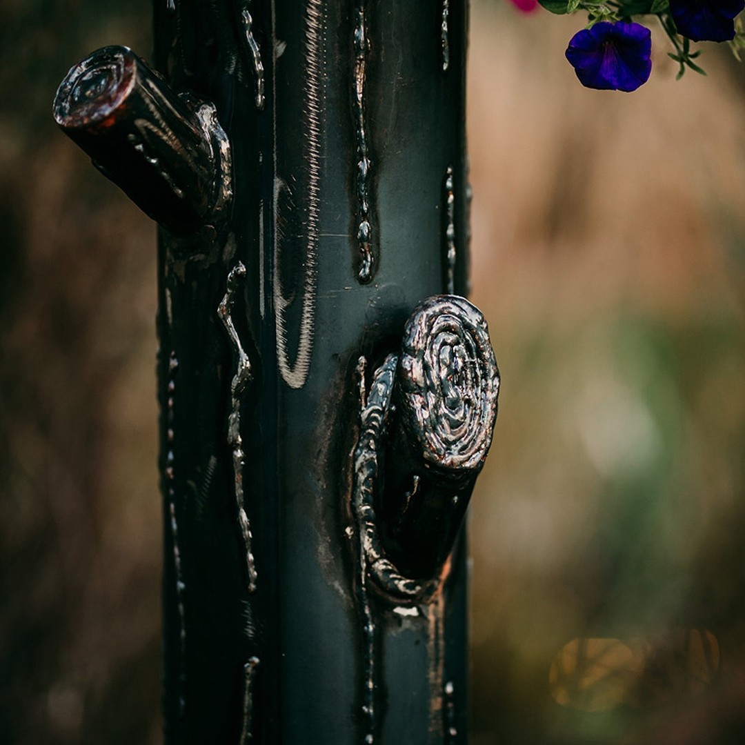 FioreTrees's tweet image. MAINTENANCE? After 10-20 years you may want your Fiore Tree refinished. Or you may love how it looks even more. Nothing you need to do in the meantime, though. Fiore Trees are built to last. #fiore #italy #metaltrees #art #treeart #FioreTrees