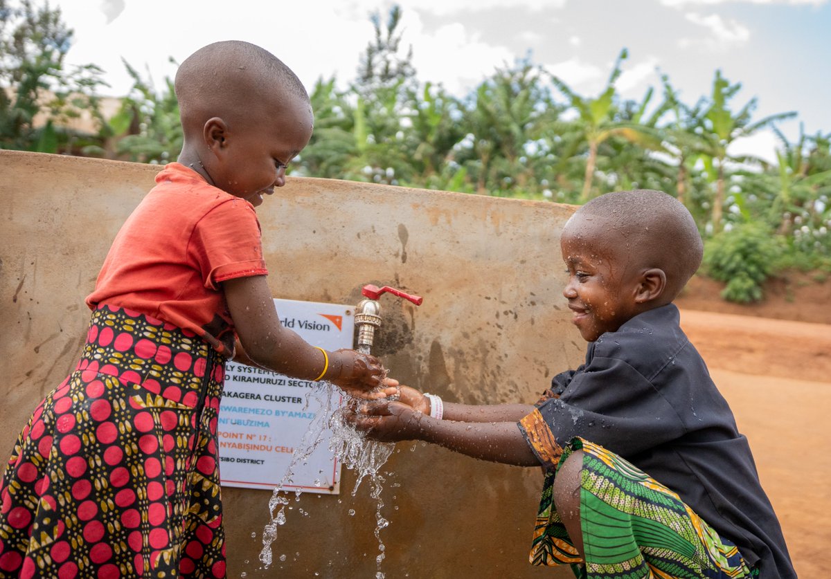 WVRwanda's tweet image. Every child deserves and has the right to use safe water and live in a clean environment. 

We are working with several partners to achieve our vision of clean water for children, families and their communities.

#WorldWaterDay💦  #SustainableDevelopmentGoal6