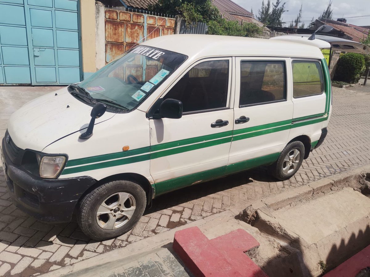 davidkarianjahi's tweet photo. For delivery services ama transport needs, mnaweza trace man like @jalas_jalas awafanyie kazi safi! https://t.co/kZJNswaR7V