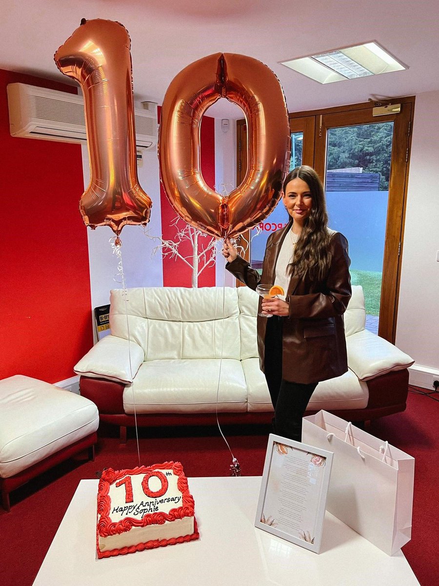 There is always time for cocktails and cake at Popcorn, especially when it is to celebrate a milestone for one of our Popstars. Happy 10th Popcorn anniversary Sophie! instagram.com/p/CqGHcCQookI/…