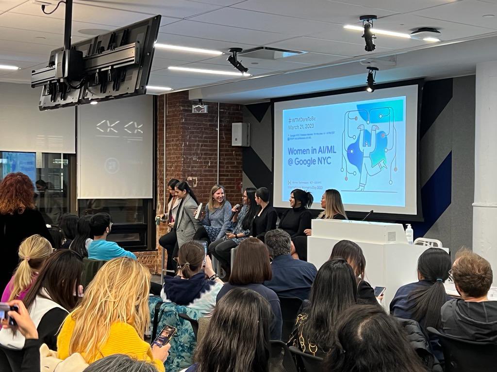 Several years ago I was  organizer of <a href="/GDGvigo/">GDG Vigo</a> in Spain and I am still a member of <a href="/WomenTechmakers/">Women Techmakers</a> , it feels very good to share afternoons again and this time at Women in AI/ML at Google NYC. Proud that one of the speakers was my friend <a href="/quicola/">Ariadna Font Llitjós</a> . #DareToBe <a href="/gdg_nyc/">Google Developer Group NYC</a>